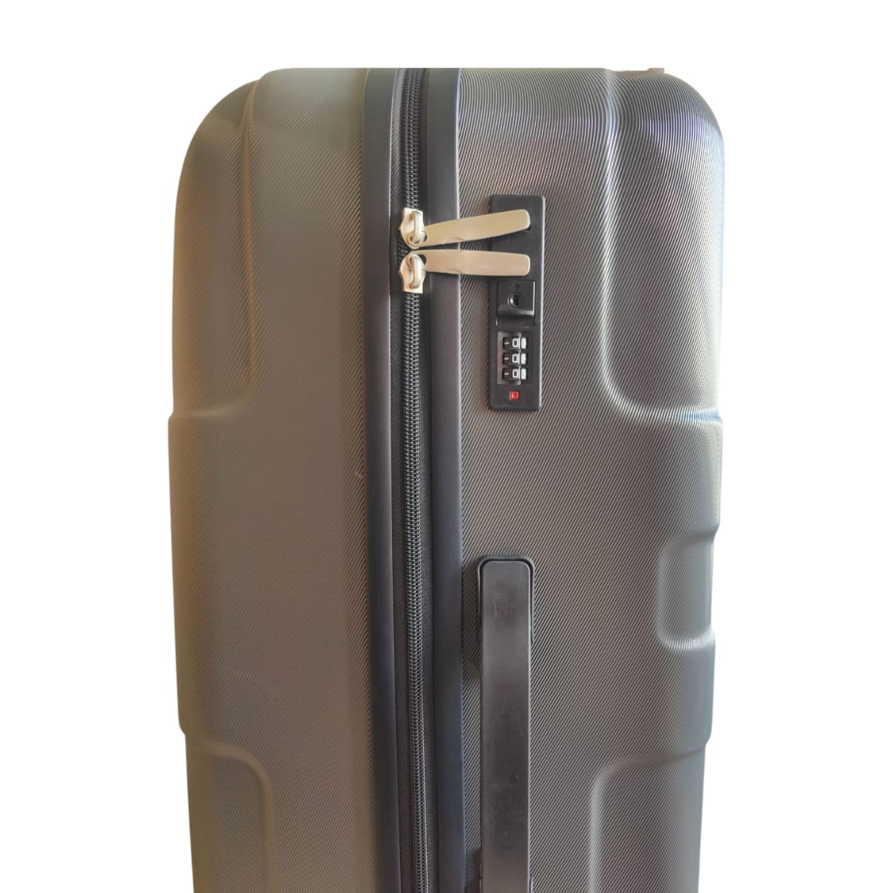 "it" Luggage: Effortless Travel, Unbeatable Durability – Hard-Shell Spinner Suitcase