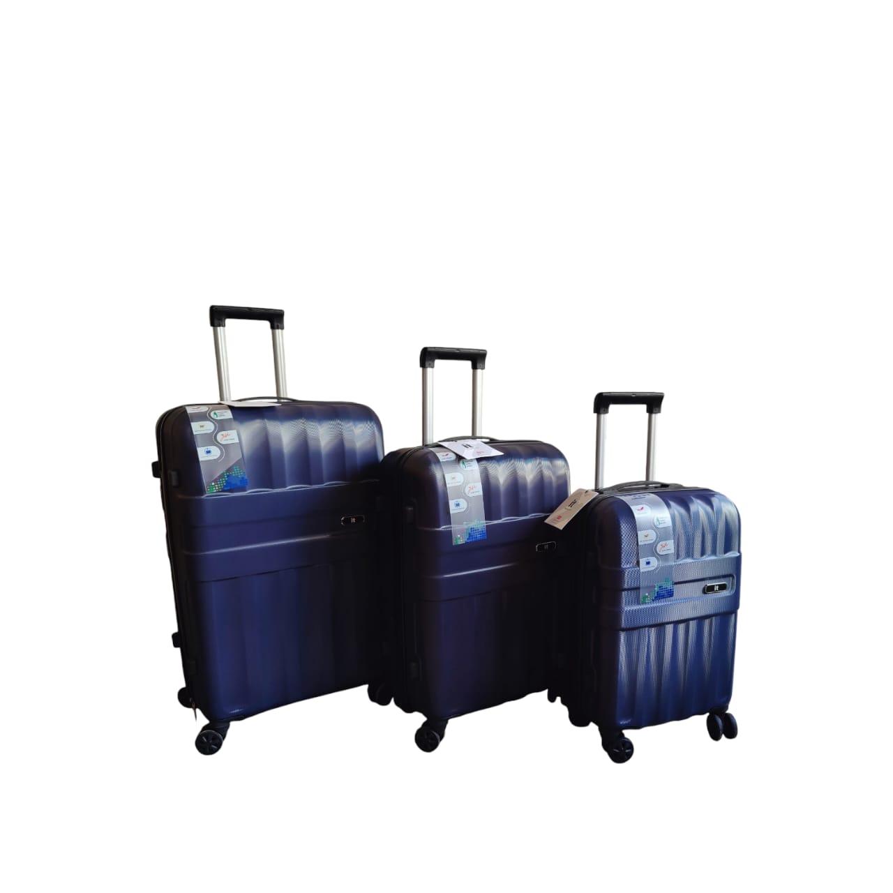 "it" Luggage: Effortless Travel, Unbeatable Durability – Hard-Shell Spinner Suitcase