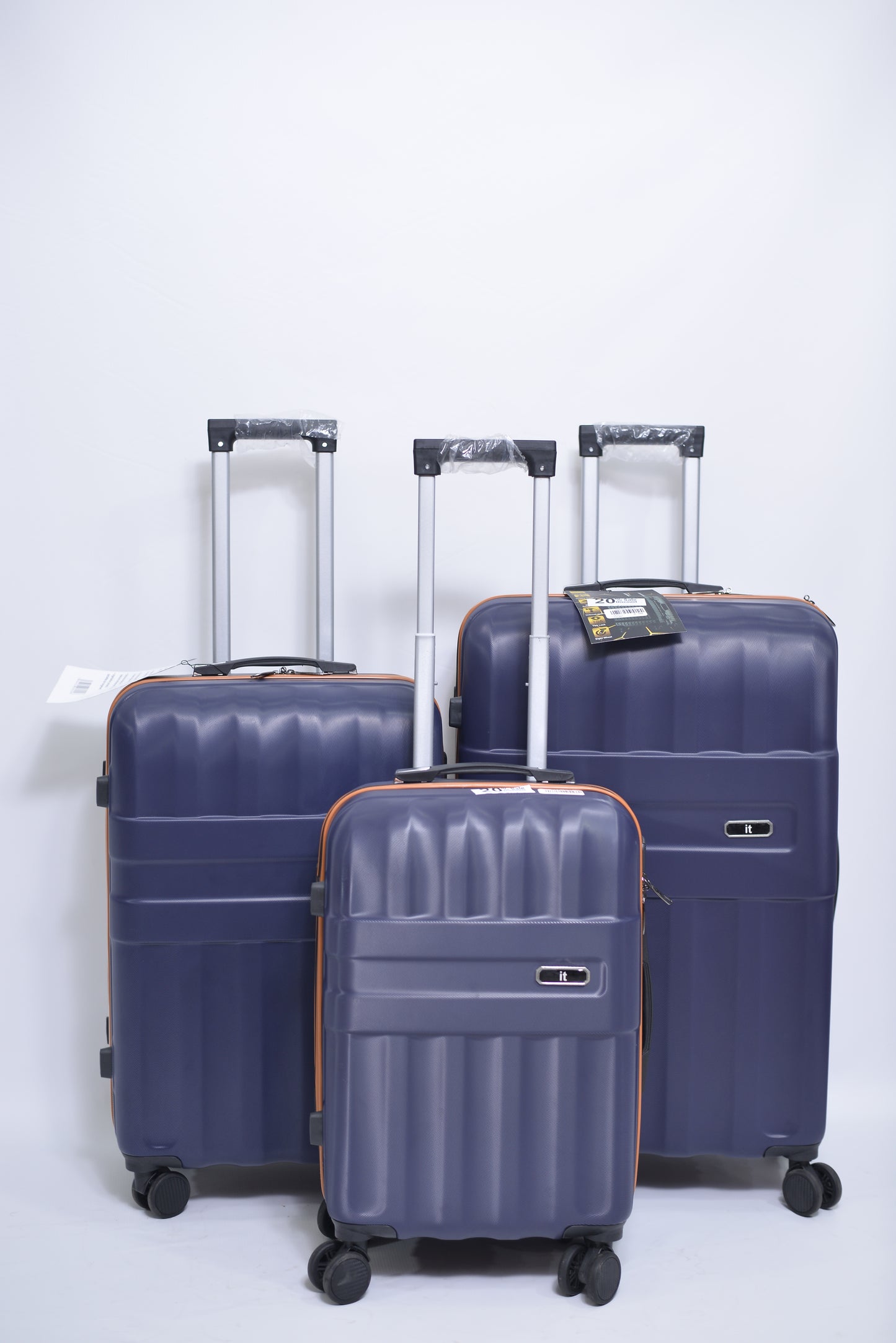 Set Of 3 Only Rs.16500 Imported Luggage Unbreakable 360 Degree Moving