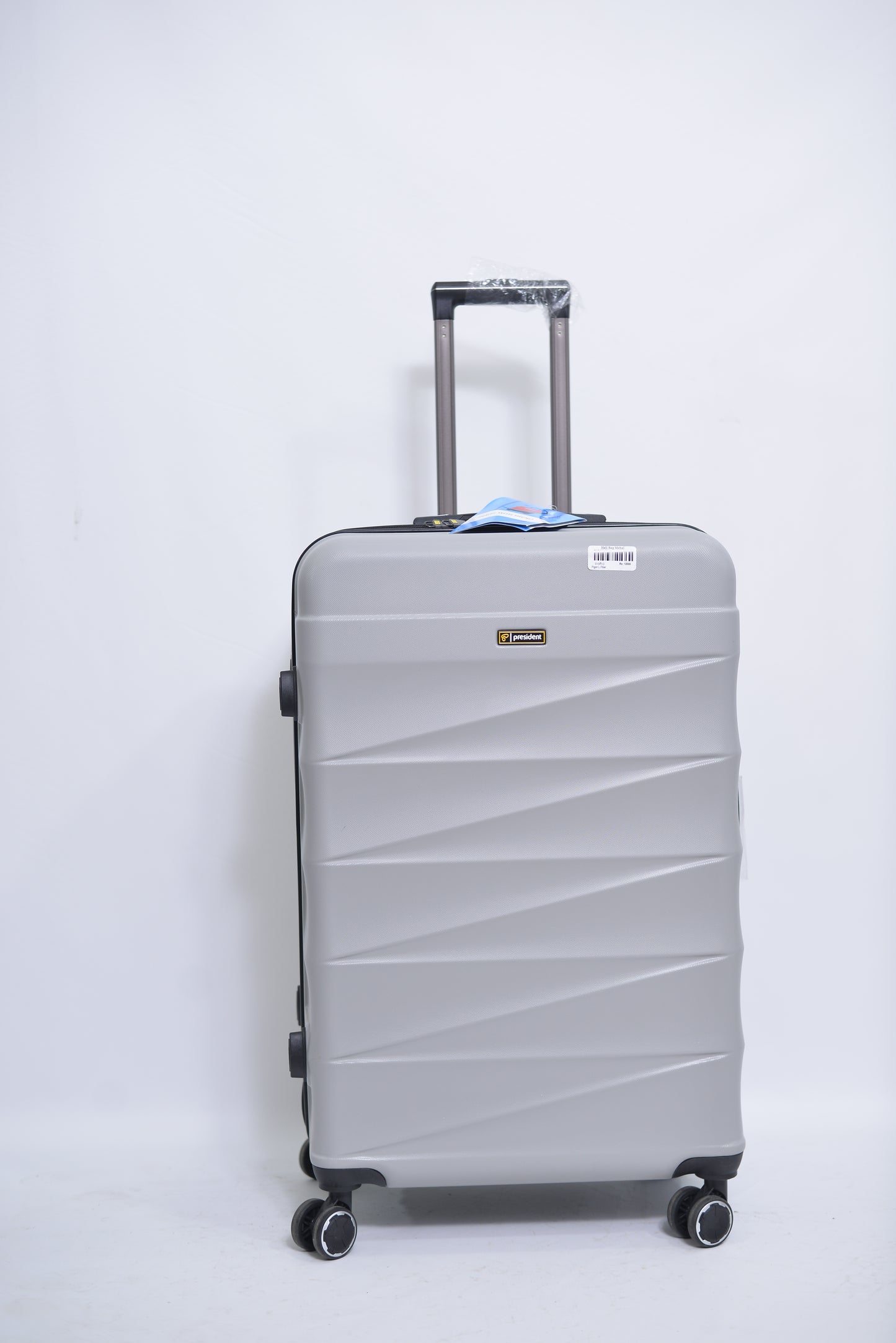 Set Of 3 Only Rs.16500 Imported Luggage Unbreakable 360 Degree Moving