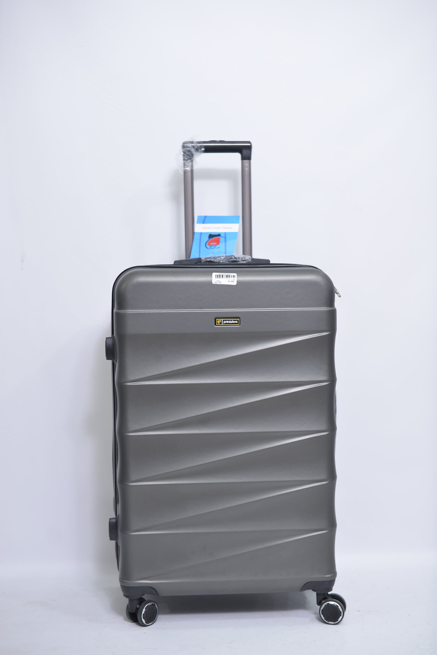 Set Of 3 Only Rs.16500 Imported Luggage Unbreakable 360 Degree Moving