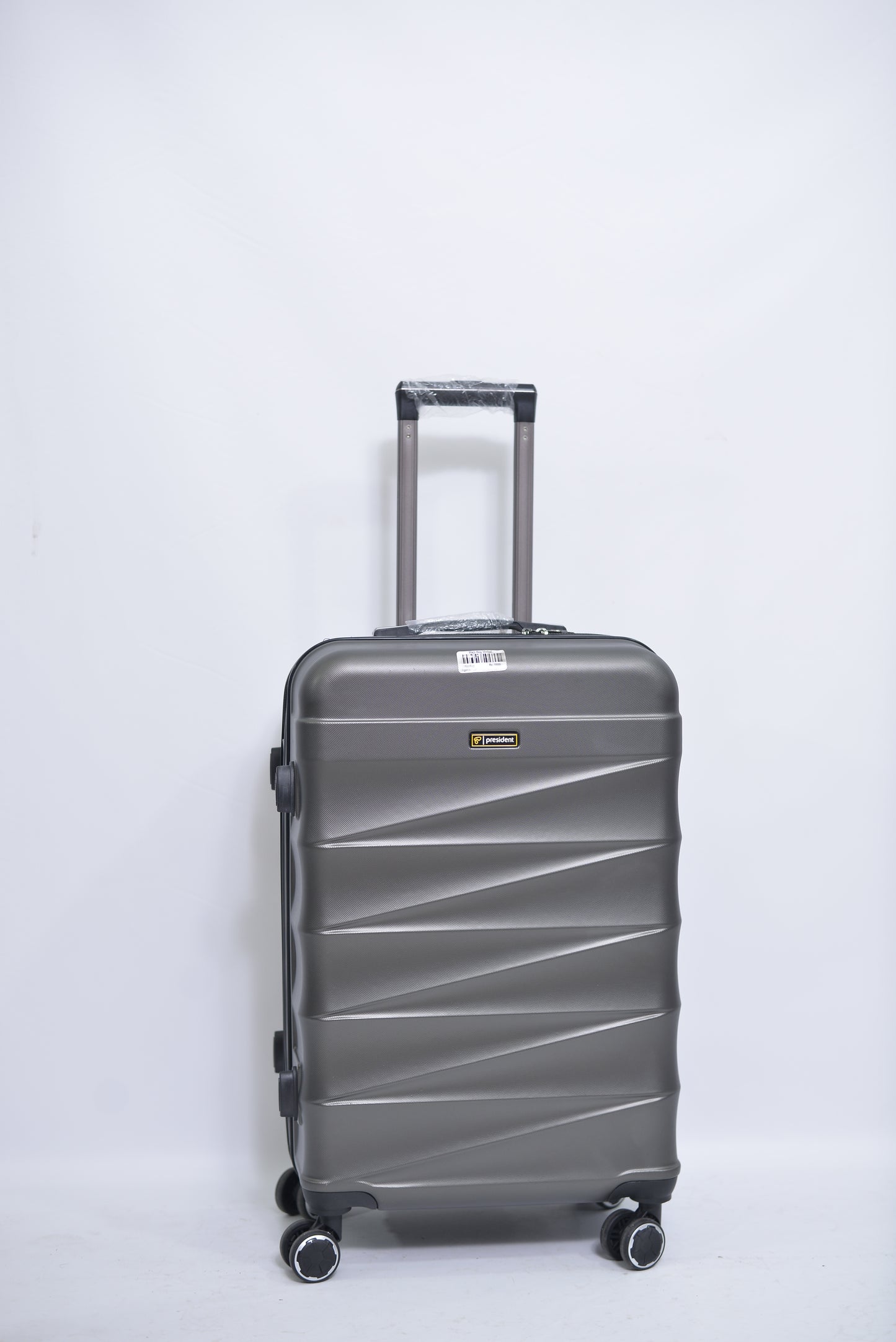 Set Of 3 Only Rs.16500 Imported Luggage Unbreakable 360 Degree Moving