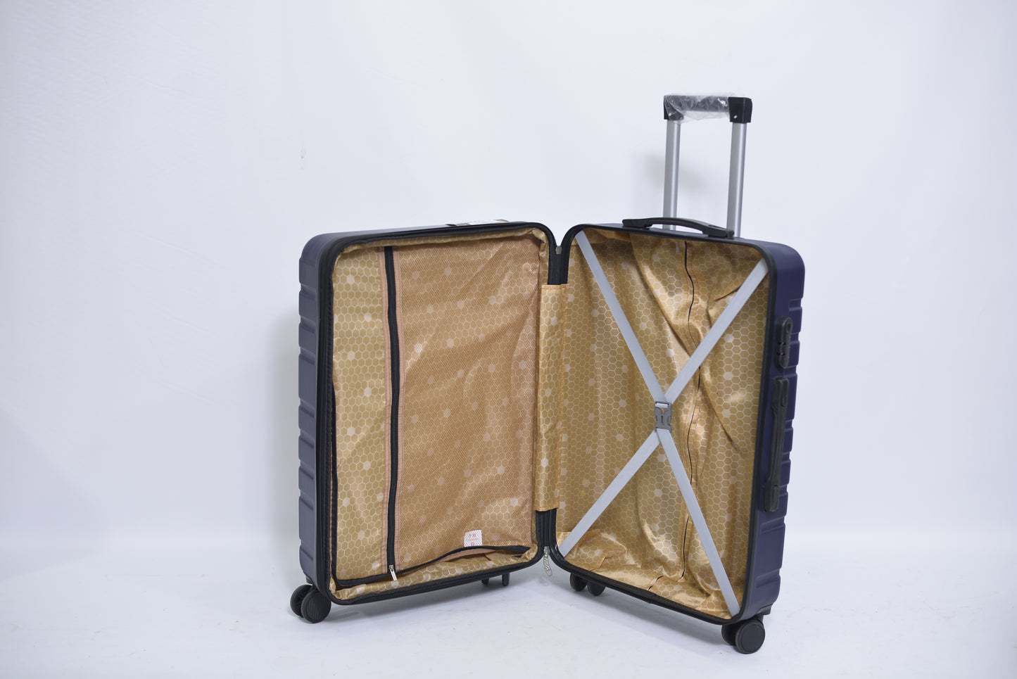 Set Of 3 Only Rs.25,000 With Extra Capacity Imported Luggage Unbreakable 360 Degree Moving