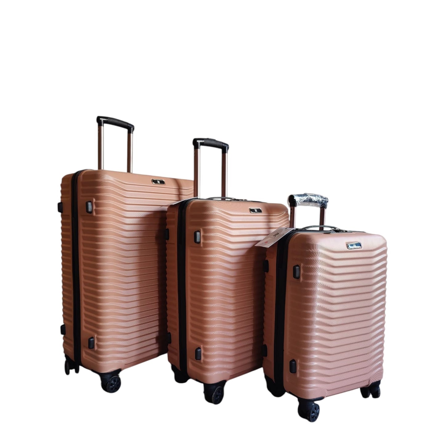 Travel in Chic Style: The [ IT ] Rose Gold Hardshell Spinner Suitcase