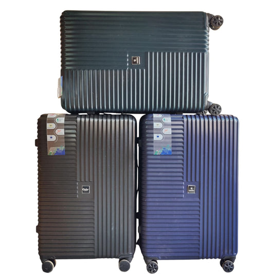 Crown Luggage: Sleek Black Hard-Shell Ribbed Spinner Suitcase