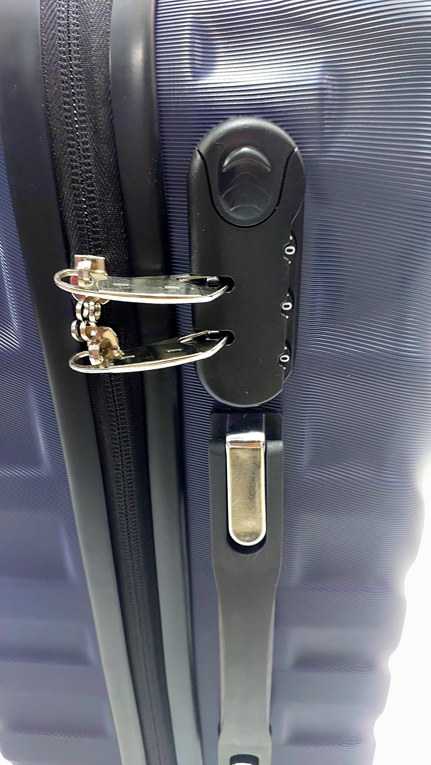 Set Of 3 Only Rs.16500 Imported Luggage Unbreakable 360 Degree Moving